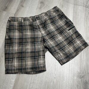 North Face Shorts Mens 40 Green Black Plaid Hiking Outdoor Cargo Performance Zip